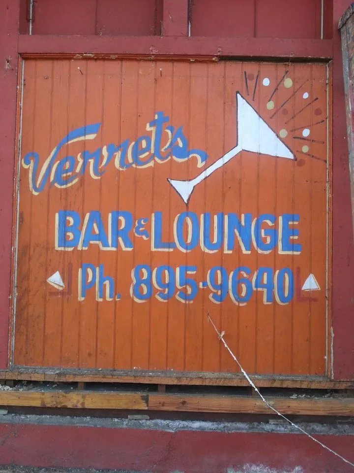 Verret's Lounge