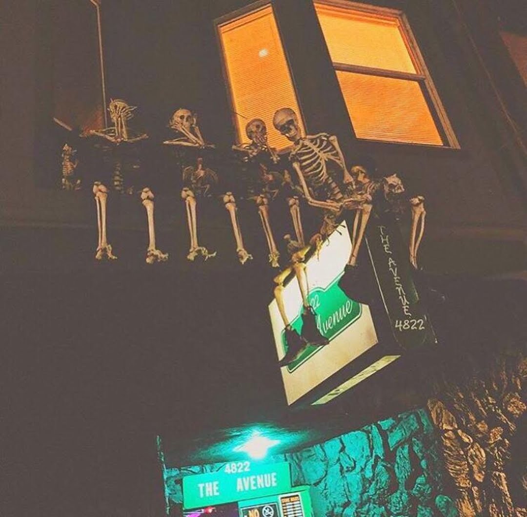 The Avenue Bar