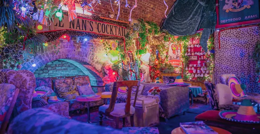 Little Nan's Bar