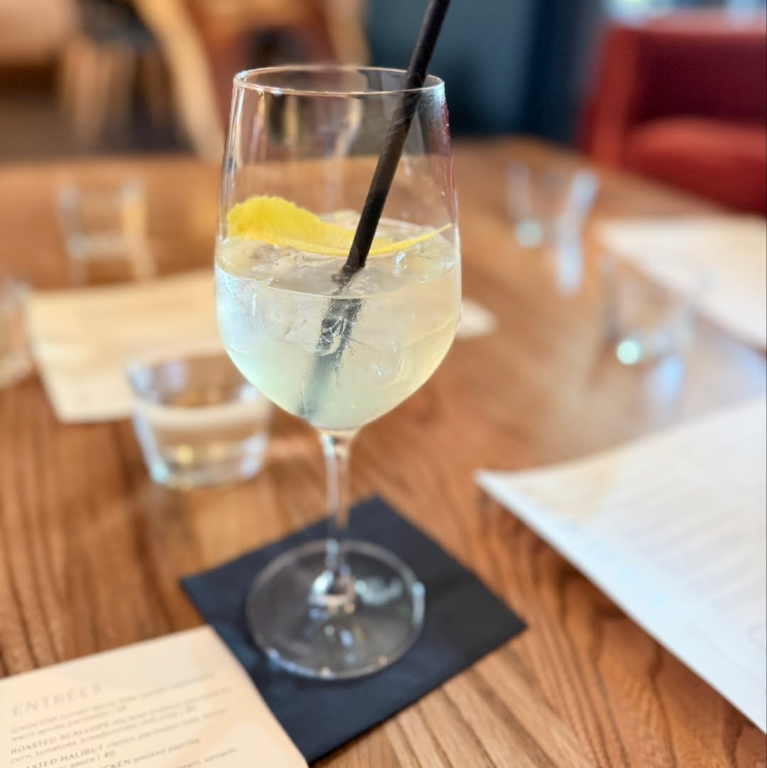 Limoncello Spritz