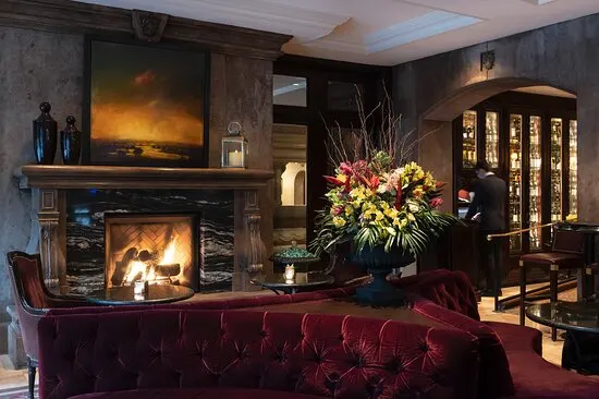 Bacchus Restaurant & Lounge