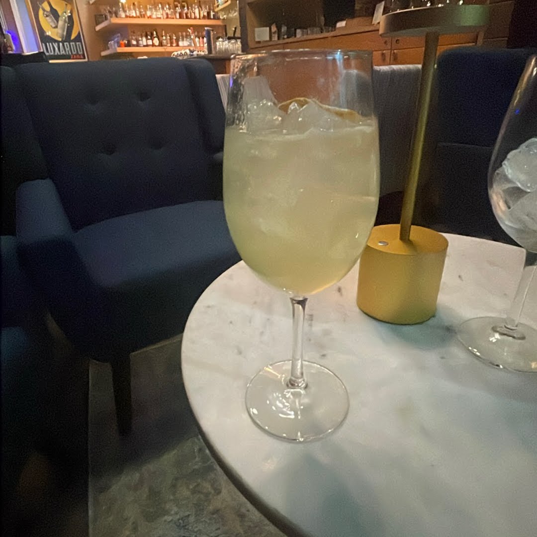 Limoncello Spritz
