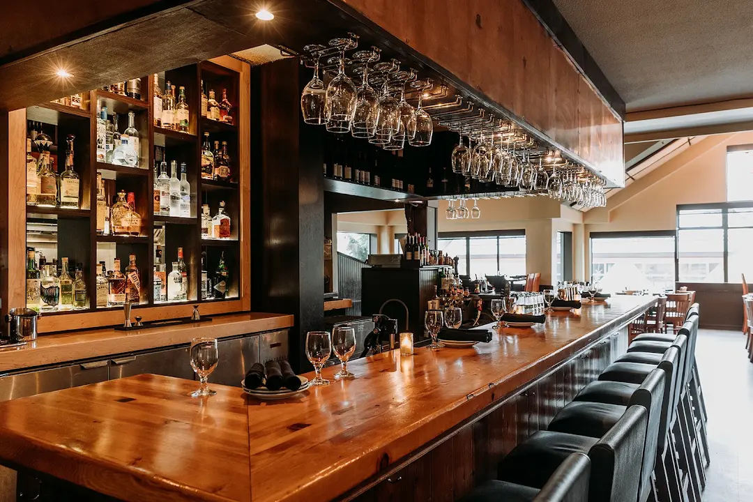 21 Steps Kitchen + Bar