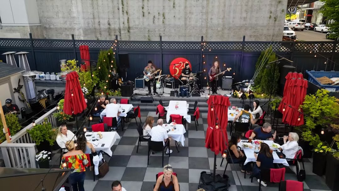 520 Bar & Grill