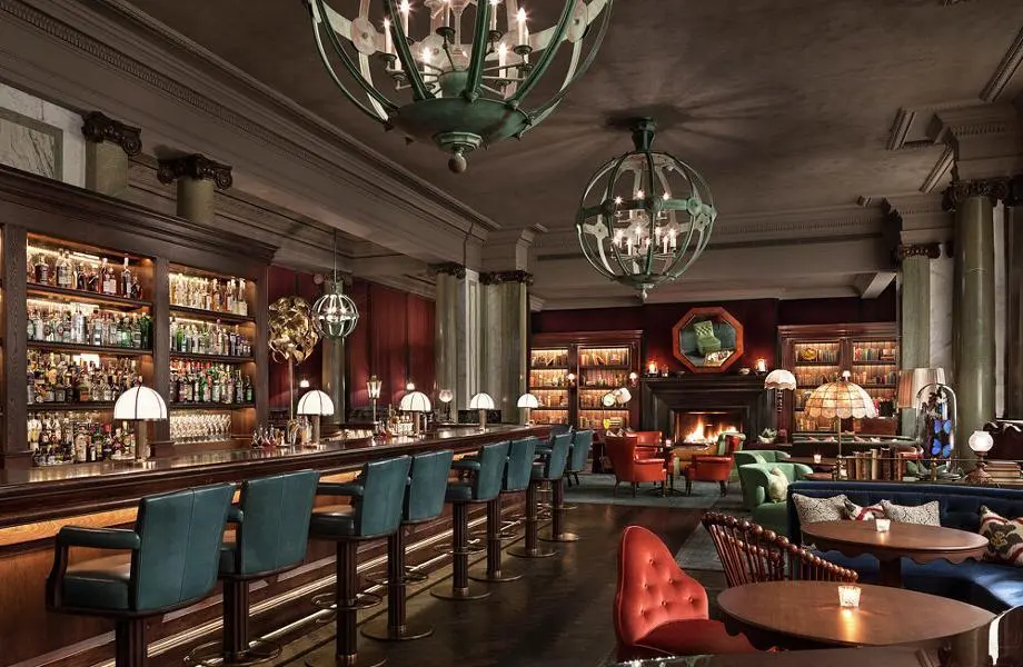Scarfes Bar
