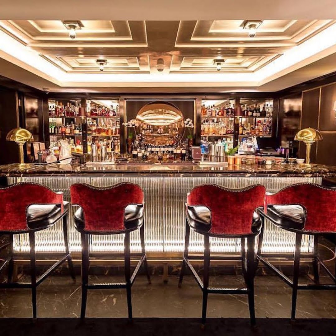 Manetta's Bar